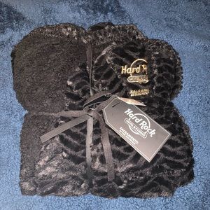 Black Sherpa blanket